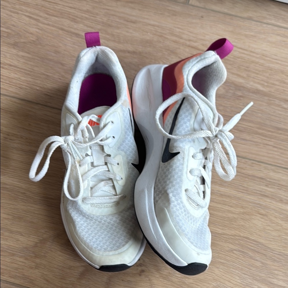 Nike Women's White and Pink Sneakers